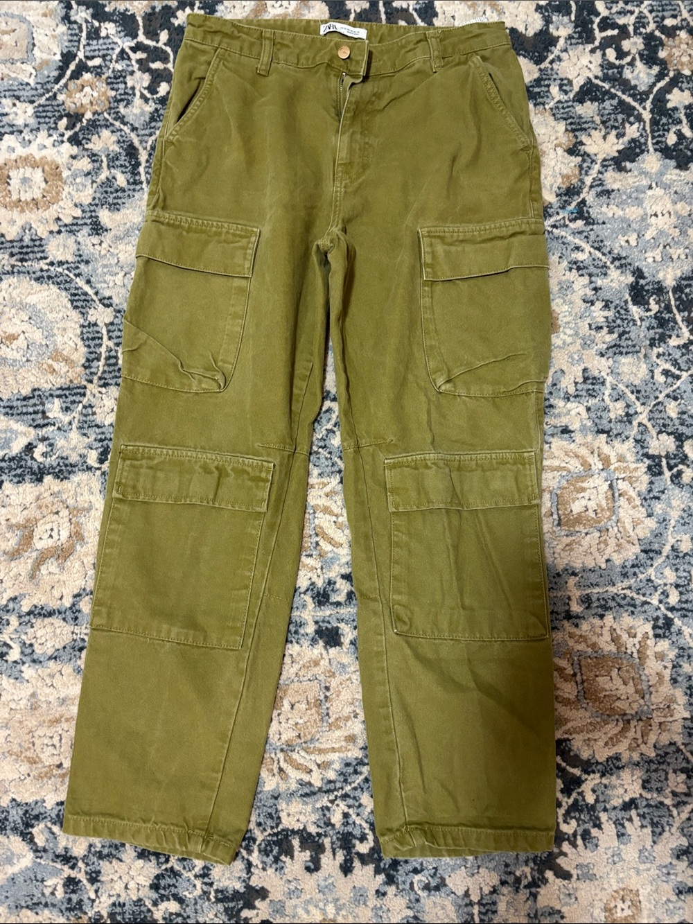Zara Men's Cargo Trousers in Olive